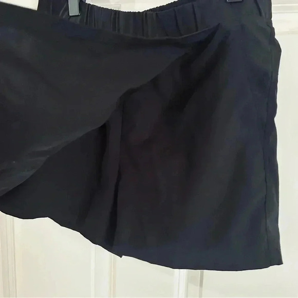 2 black skirt/skorts. Size XL 14/16 Old Navy black skort & SO brand tiered skirt - Picture 3 of 9